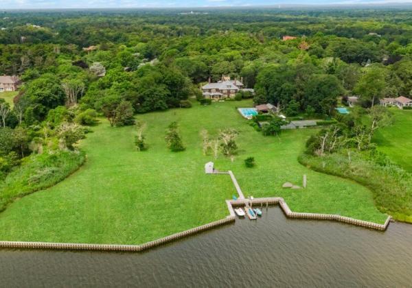 607 Main Street Quiogue 30