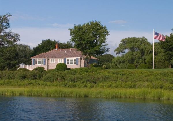 Fairytale Charm On Scenic, Peconic Bay 1