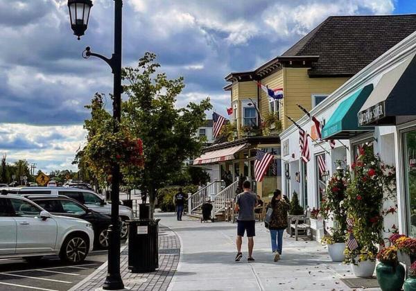 Westhampton Beach Oktoberfest, Sidewalk Sale & Art Show 2021