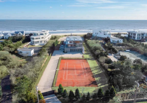 182 dune road quogue main
