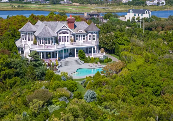 140 dune road quogue main