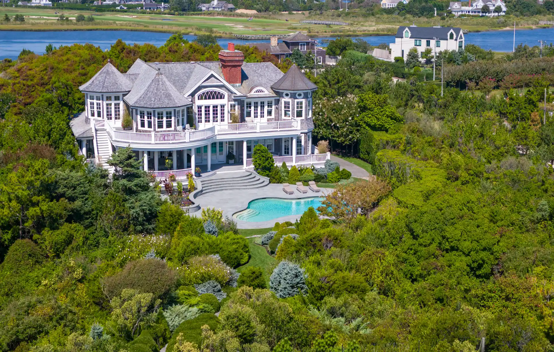 140 dune road quogue main